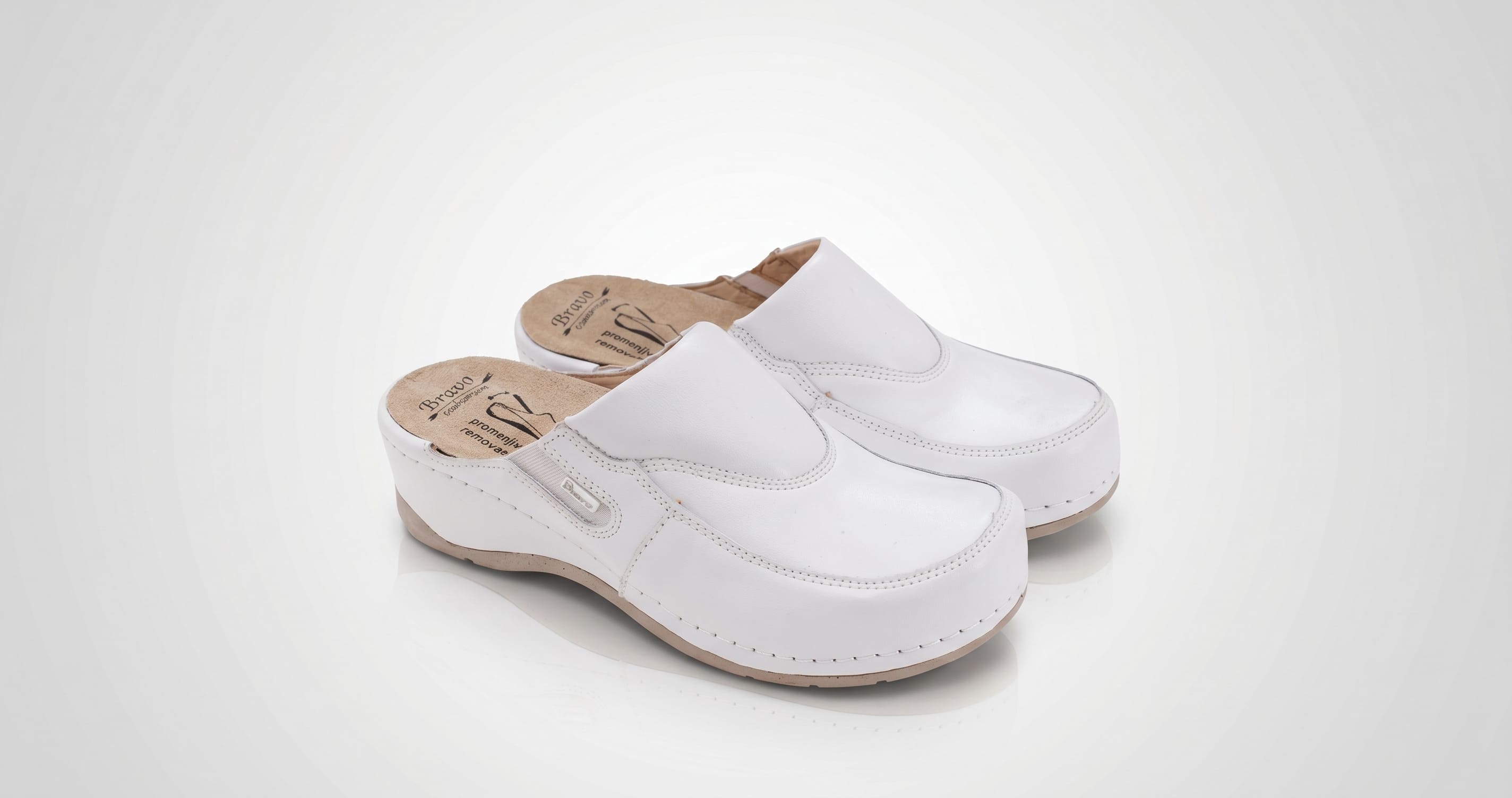 Bela ženska klompa