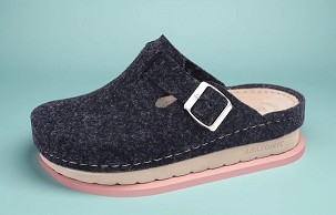 D-1447 crna sobna papuča 36