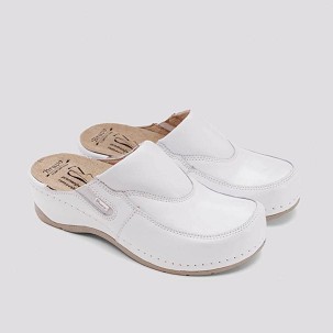 B-703 bela klompa 39