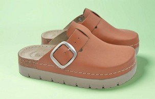 D-1613 kamel klompa 37