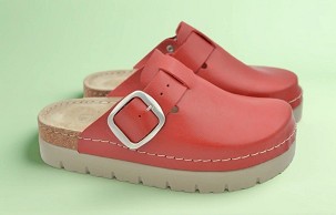 D-1613 crvena klompa 40