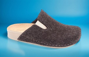 D-1383 braon sobna papuča 37