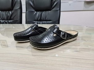 M-801 crna klompa 48