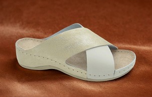 D-1528 bež papuča 42