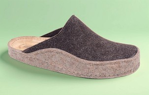 D-1375 braon sobna papuča 46