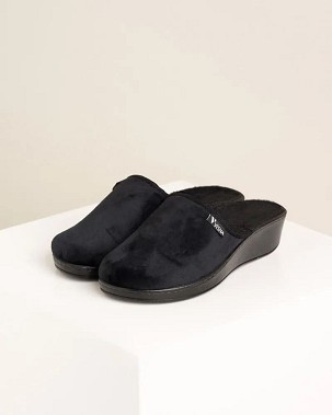 V-241 crna sobna papuča 41