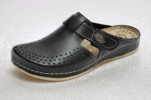 M-101 crna klompa 36