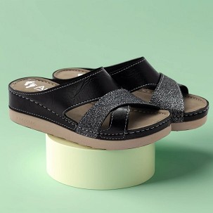 LARA crna papuča 42