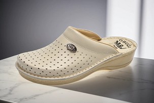 M-502 bež klompa 36