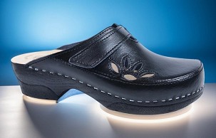 D-1076 crna klompa 40