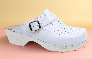 D-1074 bela klompa 38