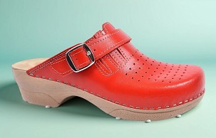 D-1074 crvena klompa 37