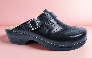 D-1074 crna klompa 37